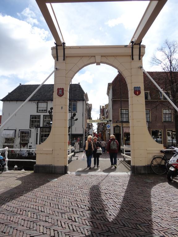 Bed&Breakfast Alkmaar Onder De Watertoren Exterior photo